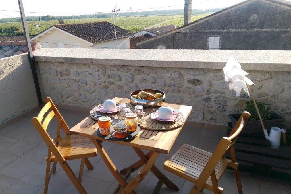 Au Coeur Des Vignobles Bed & Breakfast Saint-Estèphe Екстериор снимка