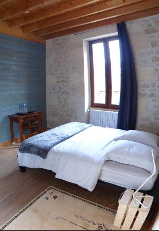 Au Coeur Des Vignobles Bed & Breakfast Saint-Estèphe Екстериор снимка